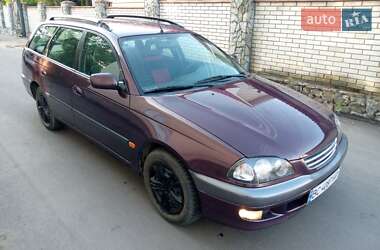 Універсал Toyota Avensis 1999 в 