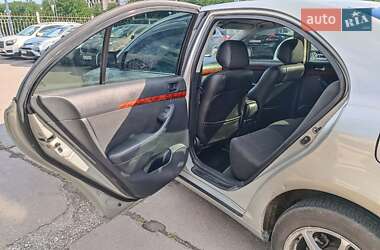 Седан Toyota Avensis 2004 в 