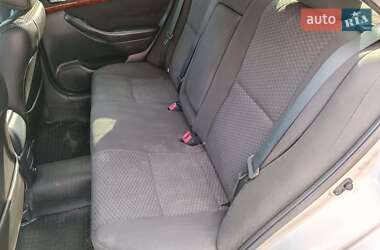 Седан Toyota Avensis 2004 в 