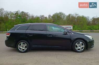 Універсал Toyota Avensis 2011 в 