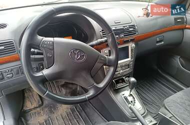Седан Toyota Avensis 2006 в Виннице