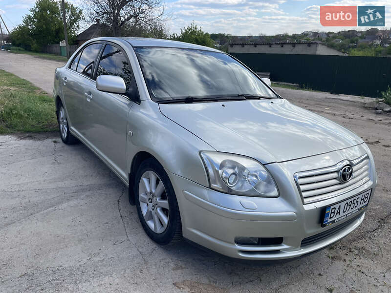 Седан Toyota Avensis 2006 в Кропивницком