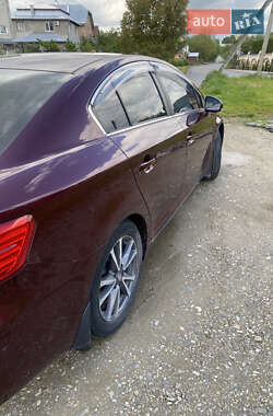 Седан Toyota Avensis 2012 в 