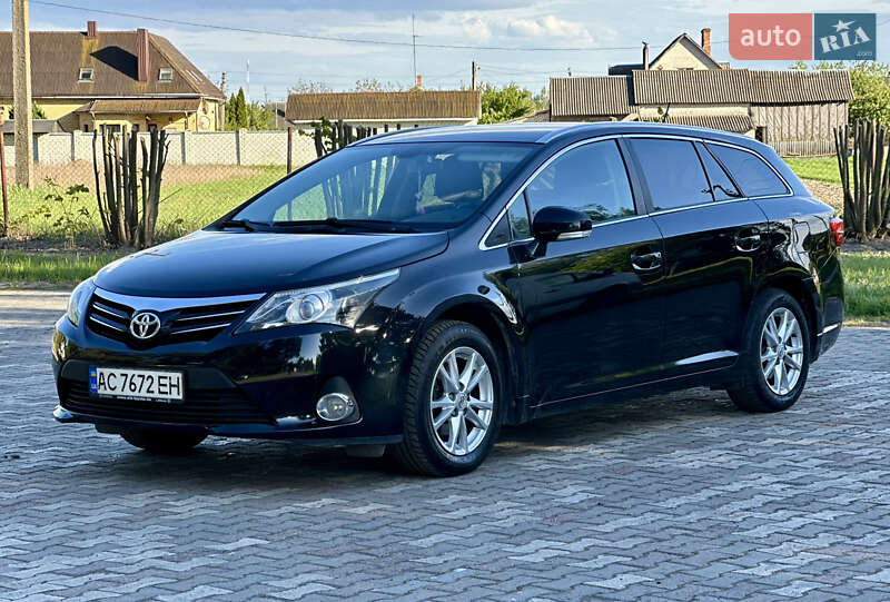 Универсал Toyota Avensis 2015 в 