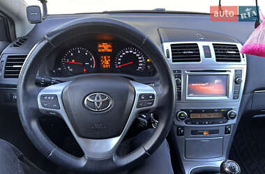 Универсал Toyota Avensis 2015 в 