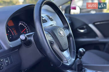 Универсал Toyota Avensis 2015 в 