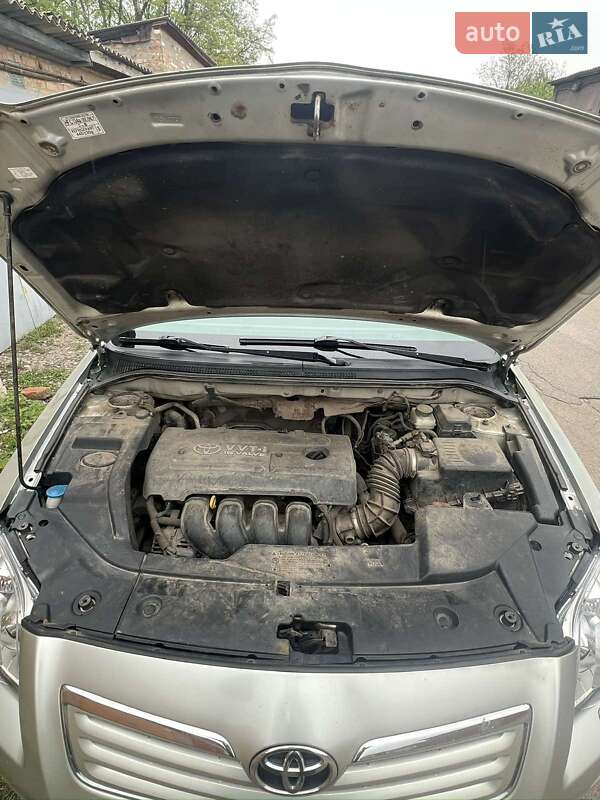 Универсал Toyota Avensis 2006 в Прилуках