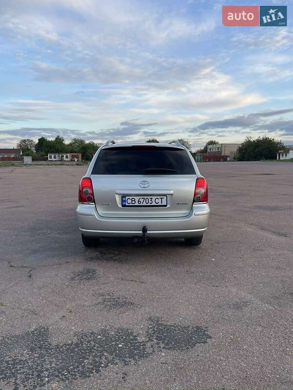 Универсал Toyota Avensis 2006 в Прилуках