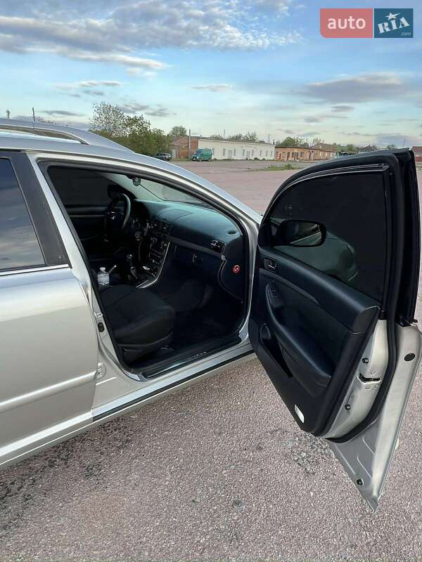 Универсал Toyota Avensis 2006 в Прилуках