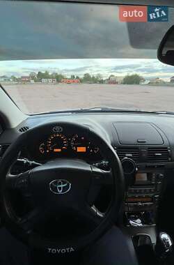 Універсал Toyota Avensis 2006 в 