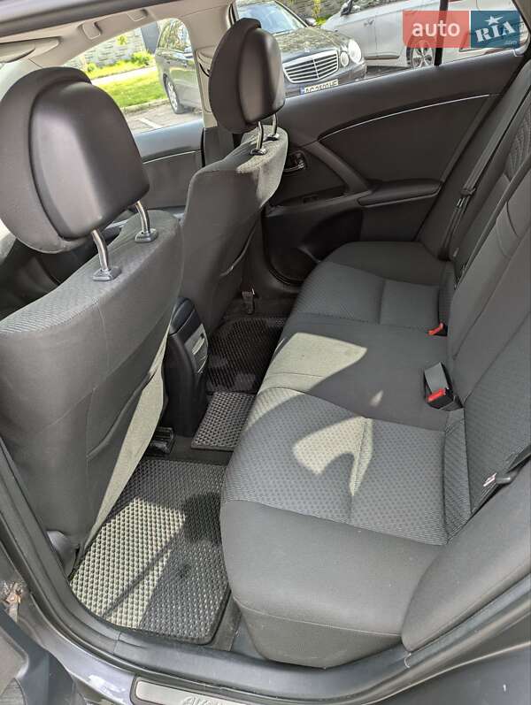 Универсал Toyota Avensis 2009 в Ровно фото 16 Универсал Toyota Avensis 2009 в Ровно