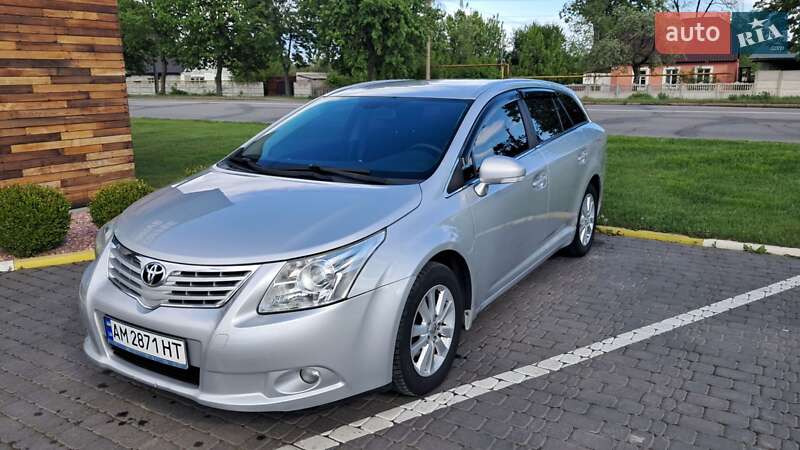 Універсал Toyota Avensis 2009 в Коростені