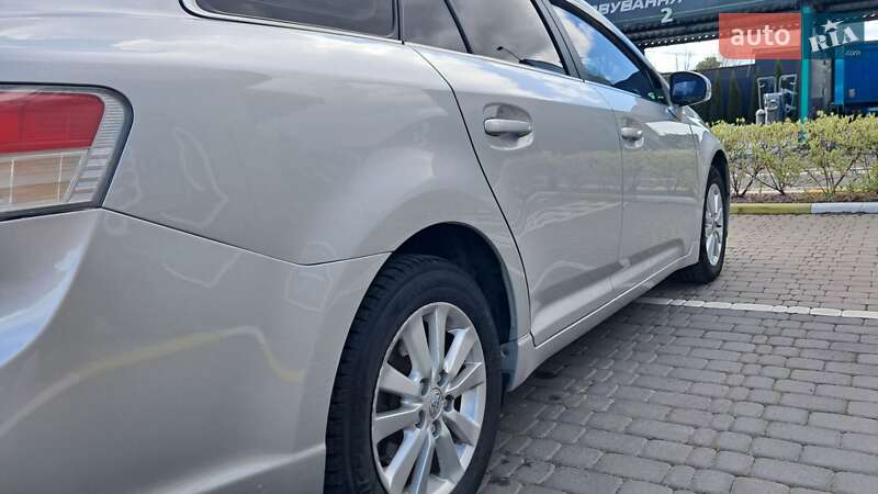 Універсал Toyota Avensis 2009 в Коростені