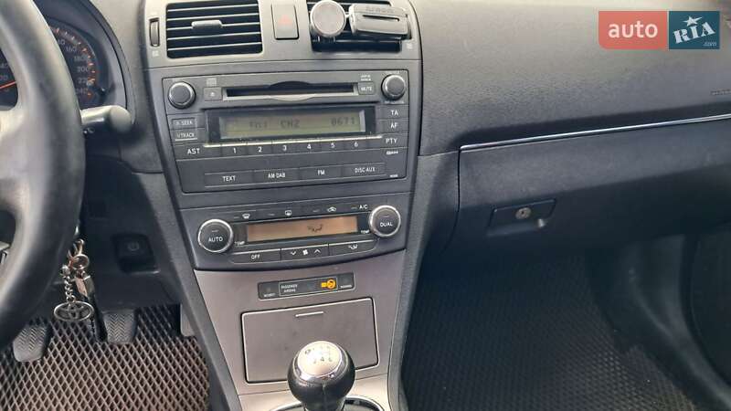 Універсал Toyota Avensis 2009 в Коростені