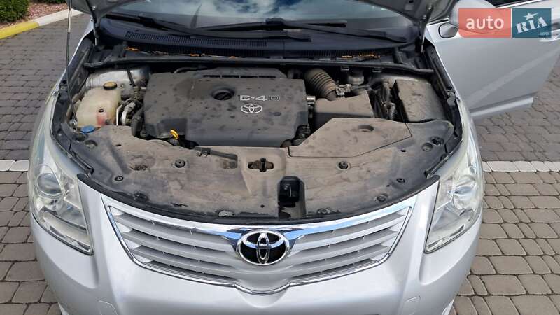 Універсал Toyota Avensis 2009 в Коростені