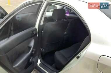 Седан Toyota Avensis 2004 в 