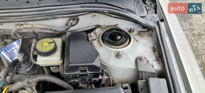 Седан Toyota Avensis 2004 в Броварах