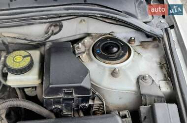 Седан Toyota Avensis 2004 в 