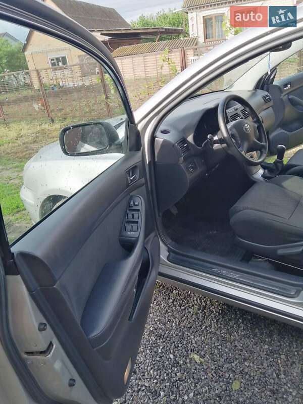 Универсал Toyota Avensis 2005 в Виннице