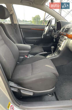 Седан Toyota Avensis 2008 в 