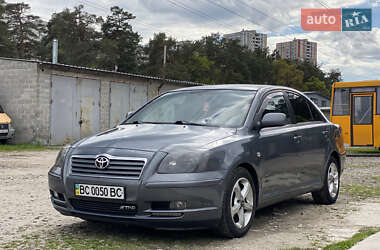 Седан Toyota Avensis 2004 в Киеве