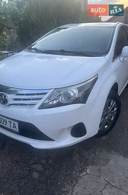 Універсал Toyota Avensis 2013 в 