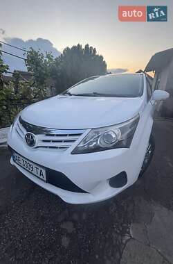 Універсал Toyota Avensis 2013 в 
