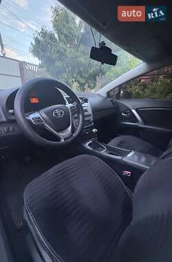 Універсал Toyota Avensis 2013 в 
