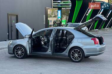Лифтбек Toyota Avensis 2008 в 