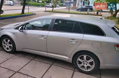 Универсал Toyota Avensis 2010 в 