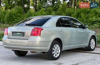 Ліфтбек Toyota Avensis 2005 в 