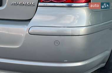 Ліфтбек Toyota Avensis 2005 в 