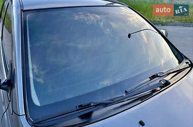 Седан Toyota Avensis 2004 в 
