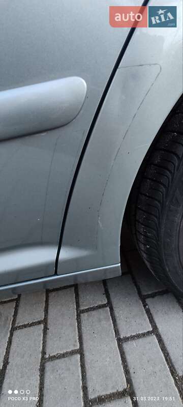 Універсал Toyota Avensis 2007 в Городку