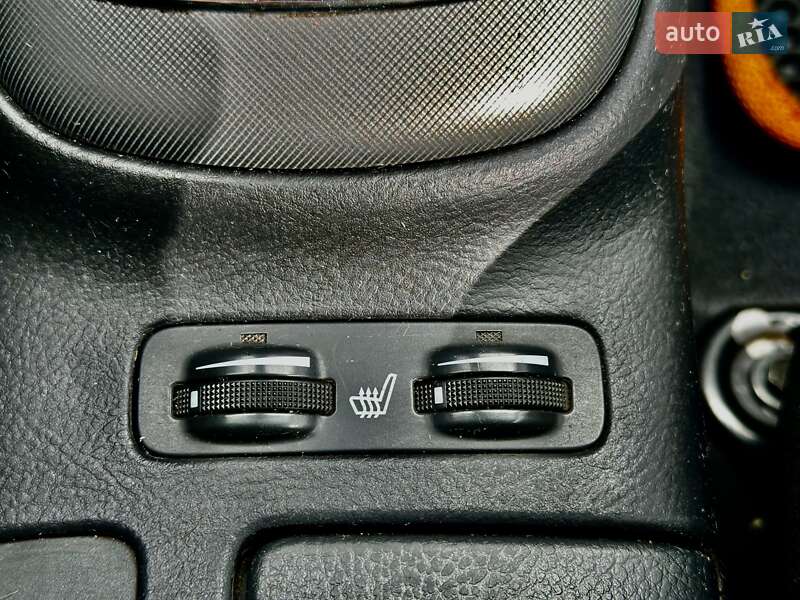 Седан Toyota Avensis 2007 в Киеве