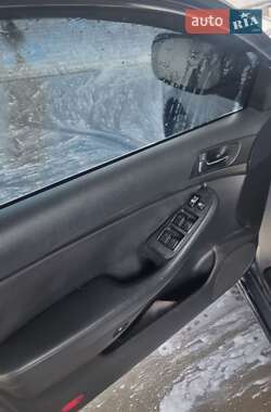 Седан Toyota Avensis 2003 в Одессе