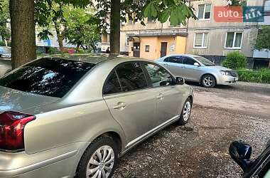 Седан Toyota Avensis 2003 в 