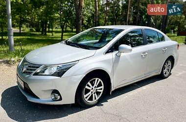Седан Toyota Avensis 2012 в Киеве