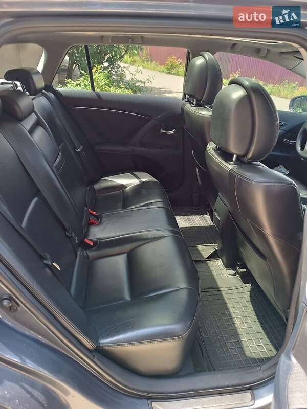 Універсал Toyota Avensis 2008 в Одесі