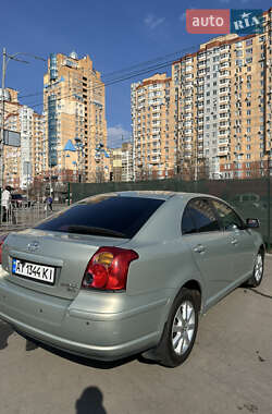 Ліфтбек Toyota Avensis 2004 в 