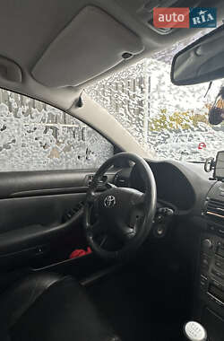 Седан Toyota Avensis 2005 в 