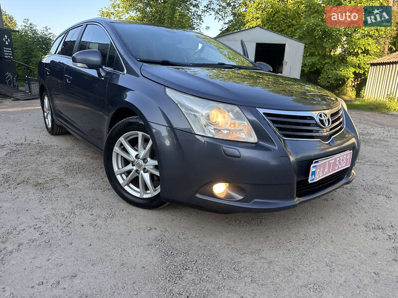 Toyota Avensis 2010