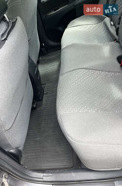 Седан Toyota Avensis 2011 в 