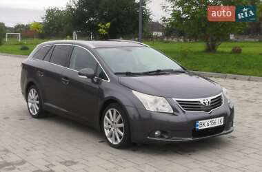 Універсал Toyota Avensis 2009 в Здолбуніві