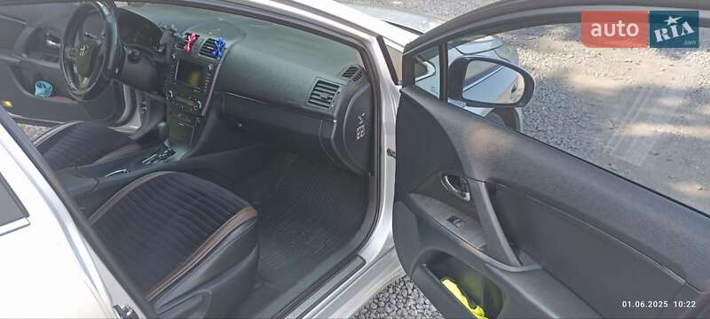 Универсал Toyota Avensis 2011 в Хмельницком