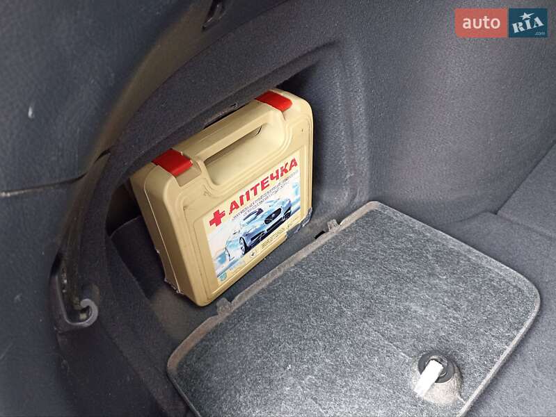 Универсал Toyota Avensis 2008 в Луцке