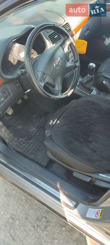 Седан Toyota Avensis 2008 в Кам'янець-Подільському