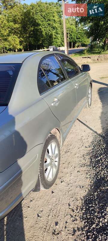 Седан Toyota Avensis 2008 в Кам'янець-Подільському