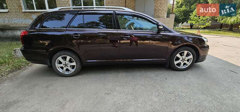 Универсал Toyota Avensis 2006 в Днепре
