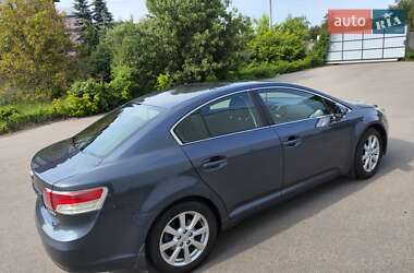 Седан Toyota Avensis 2010 в 